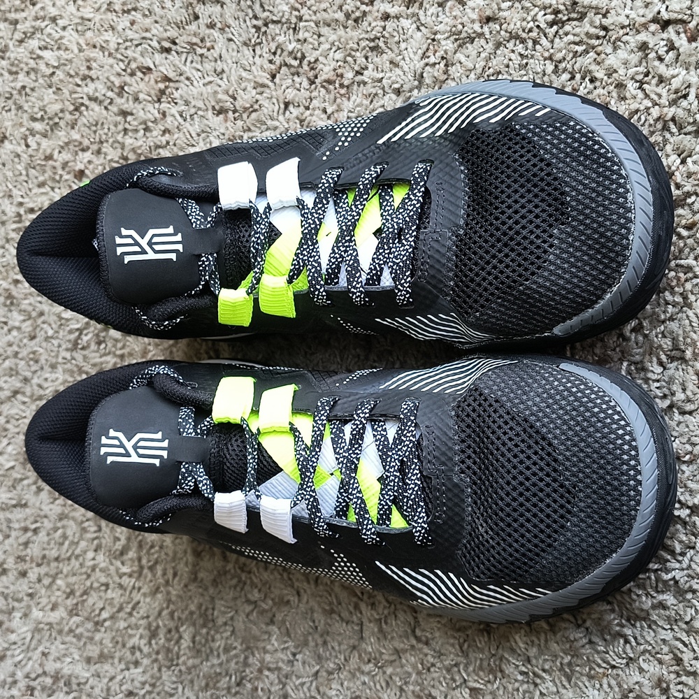 Nike Kyrie Flytrap 5, size 8